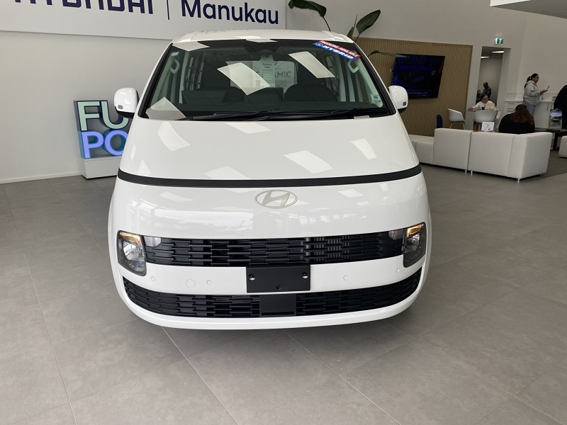 2026 Hyundai Staria Load