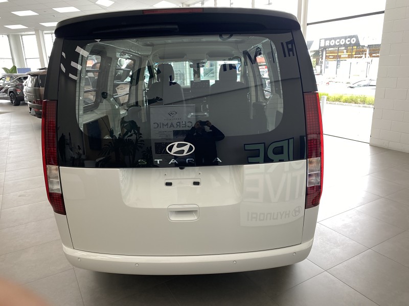 2026 Hyundai Staria Load