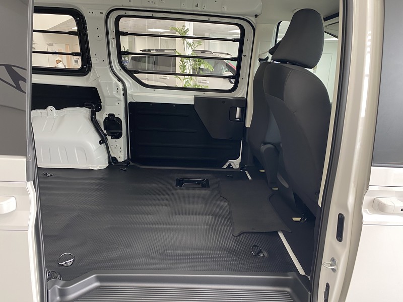 2026 Hyundai Staria Load
