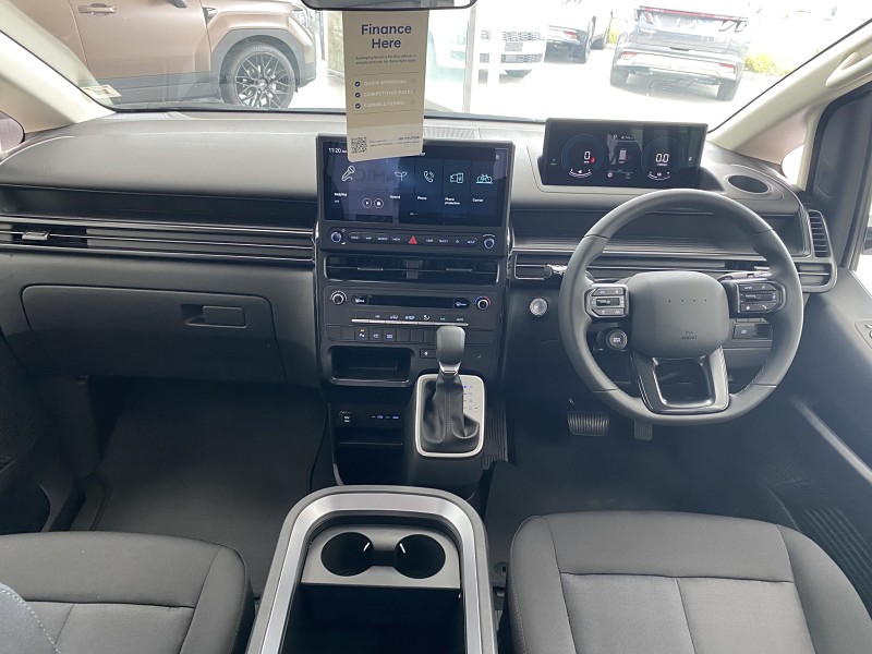2026 Hyundai Staria Load