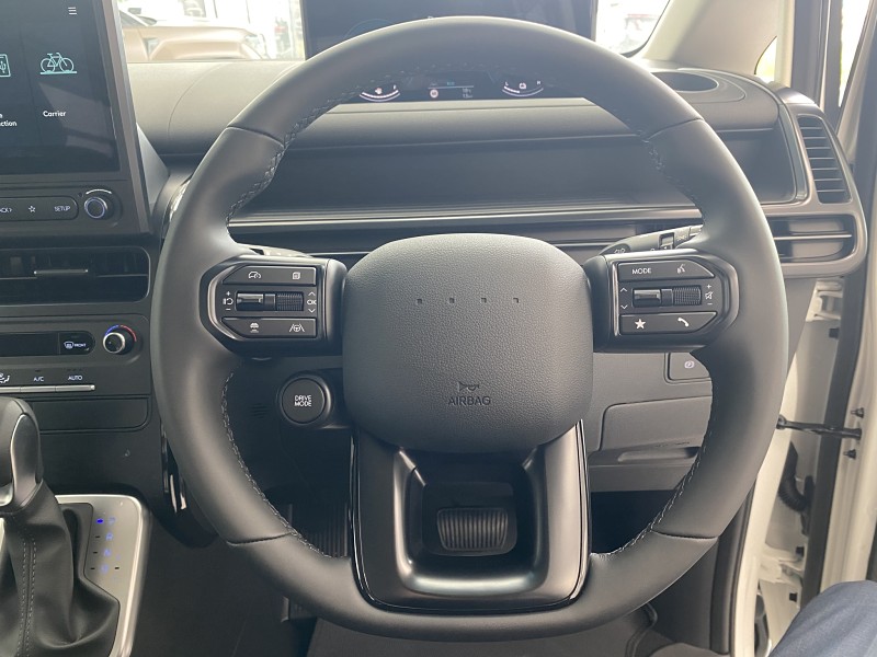2026 Hyundai Staria Load