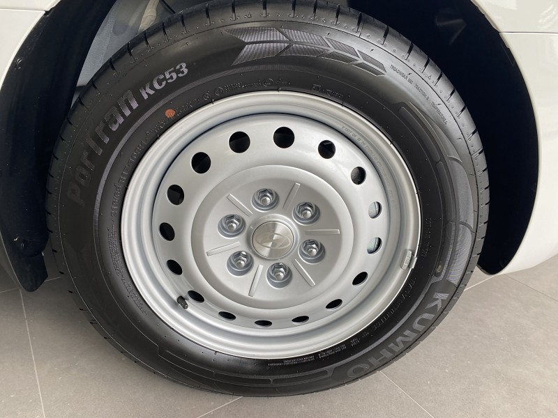 2026 Hyundai Staria Load