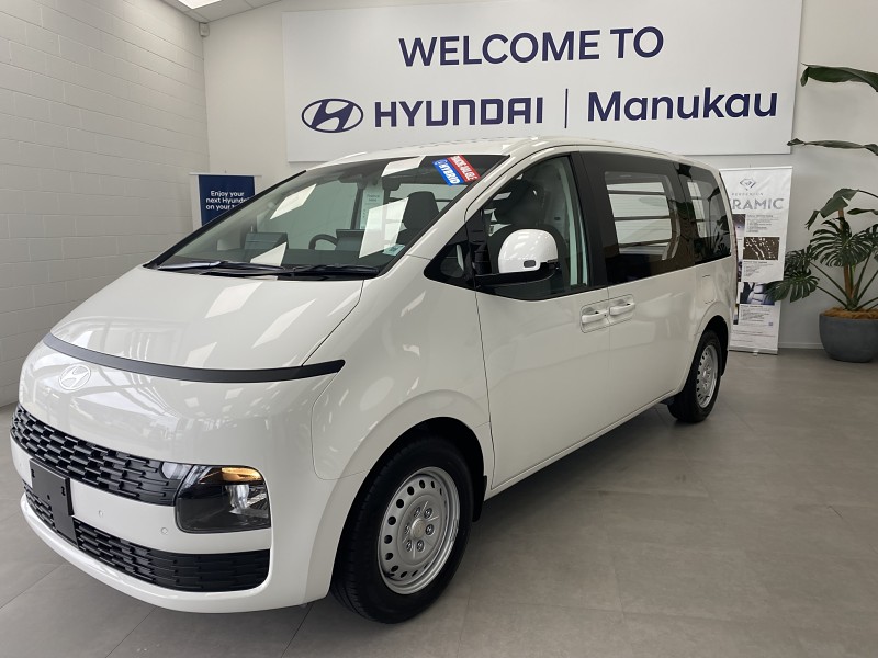 2026 Hyundai Staria Load