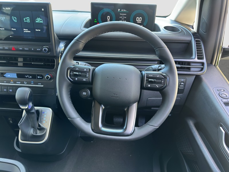 2026 Hyundai Staria