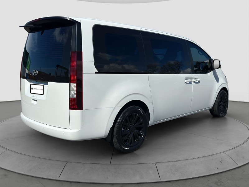 2026 Hyundai Staria