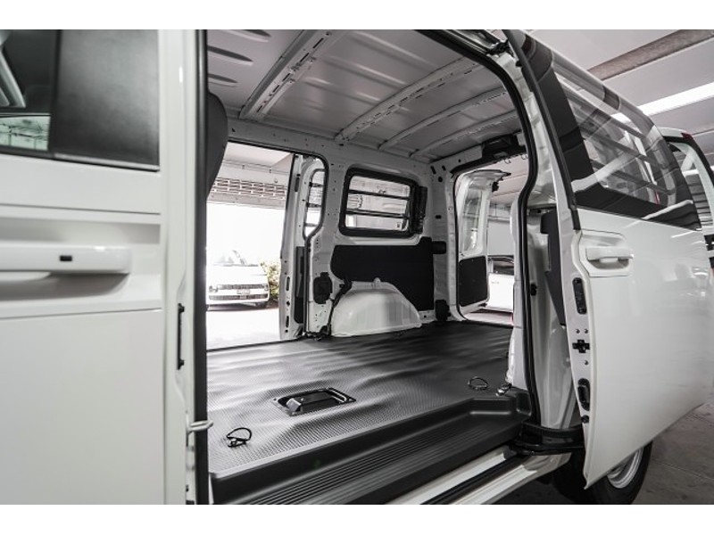 2026 Hyundai Staria Load