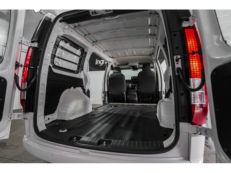 2026 Hyundai Staria Load