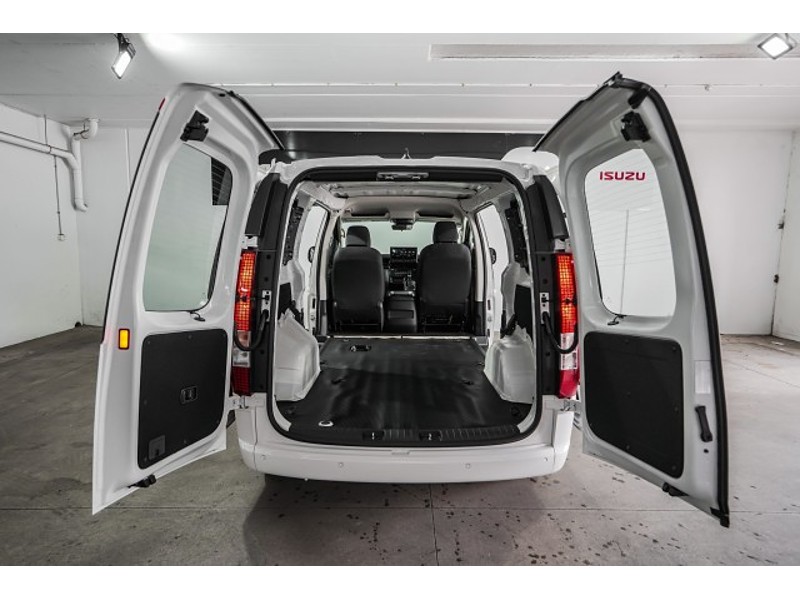 2026 Hyundai Staria Load