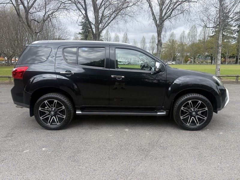 2016 Isuzu MU-X