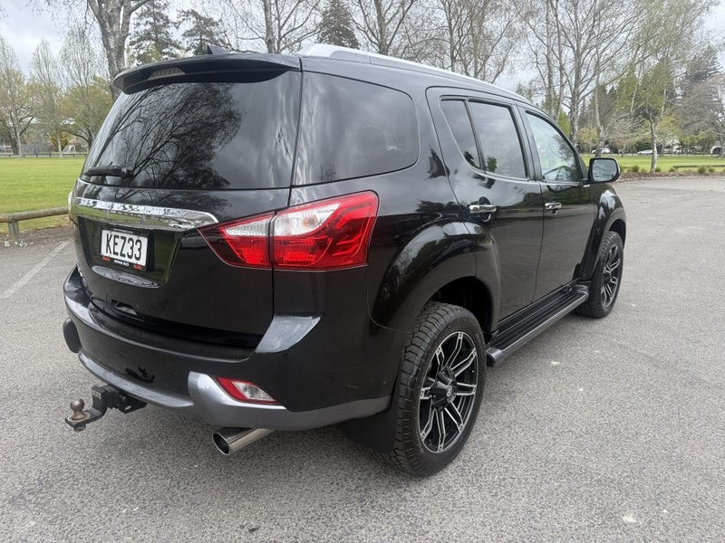 2016 Isuzu MU-X
