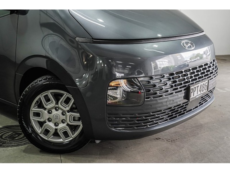 2022 Hyundai Staria