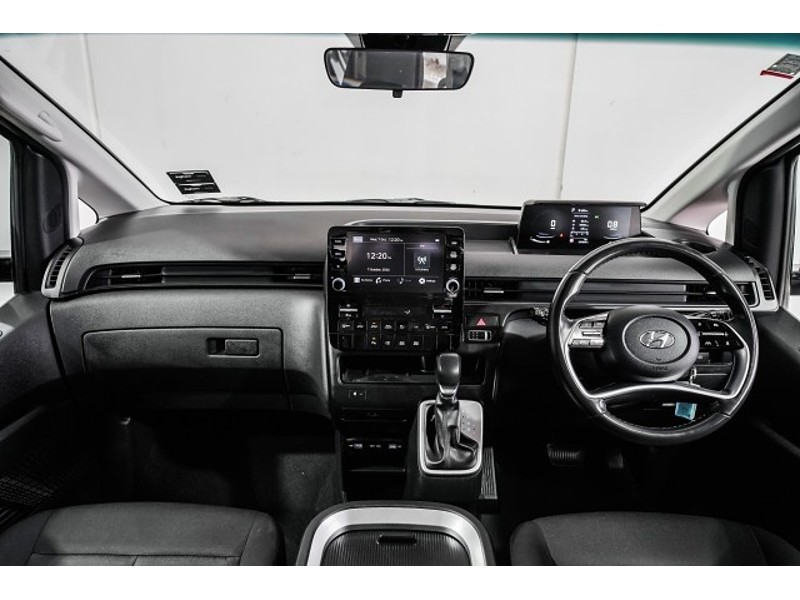 2022 Hyundai Staria