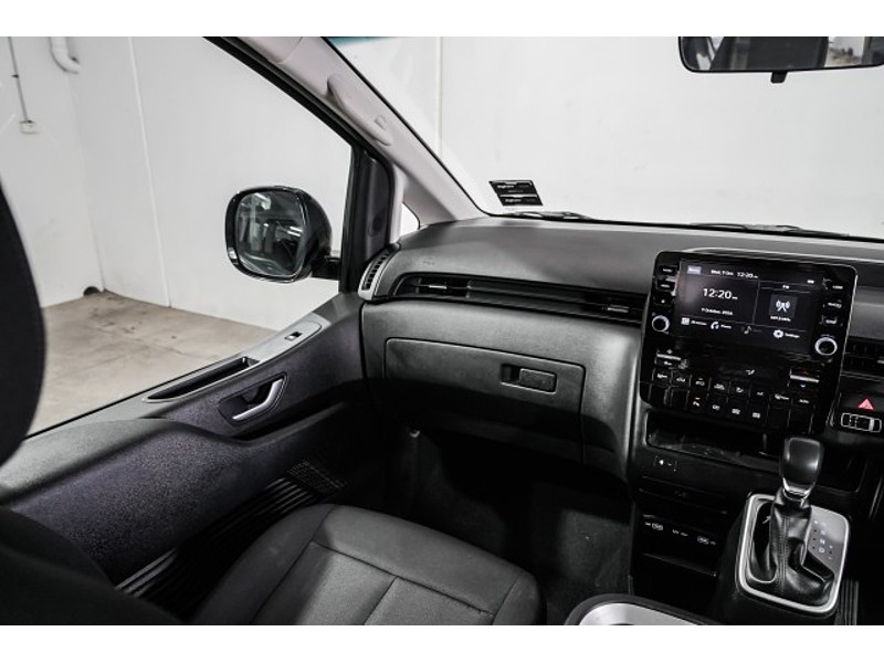 2022 Hyundai Staria