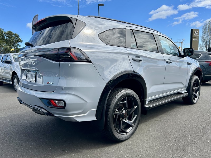 2026 Isuzu MU-X