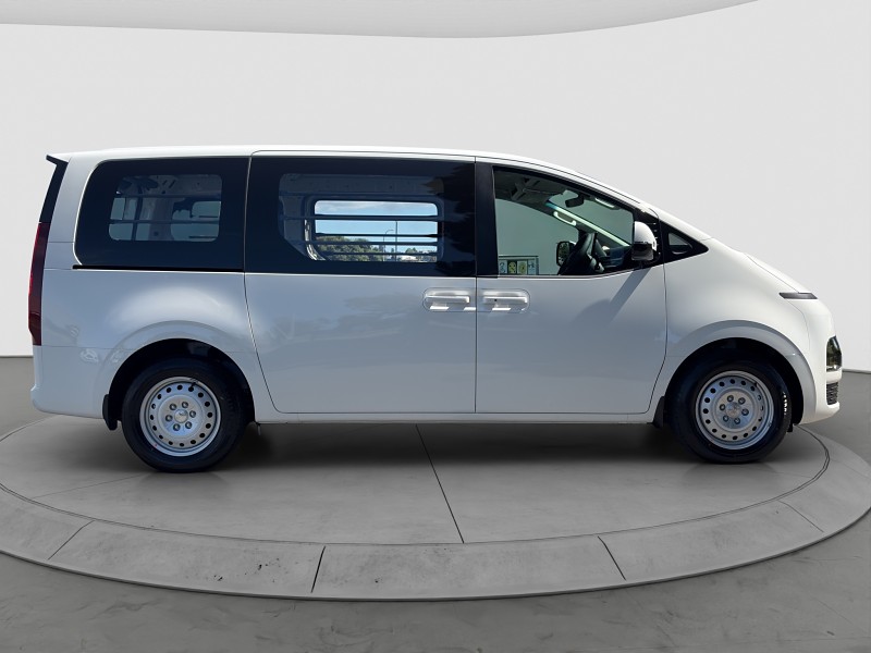 2026 Hyundai Staria