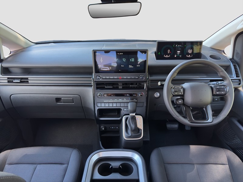2026 Hyundai Staria