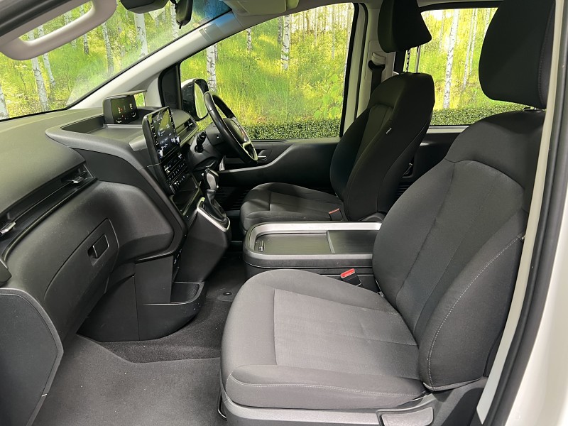 2022 Hyundai Staria