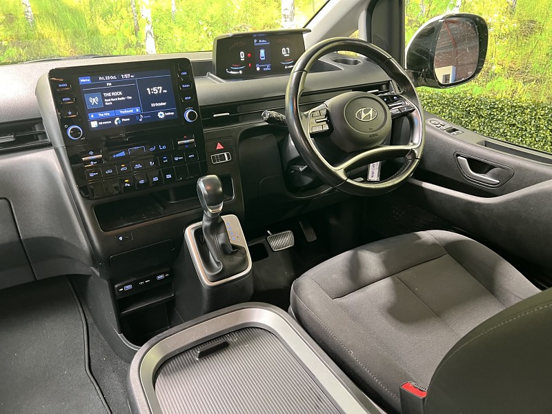 2022 Hyundai Staria