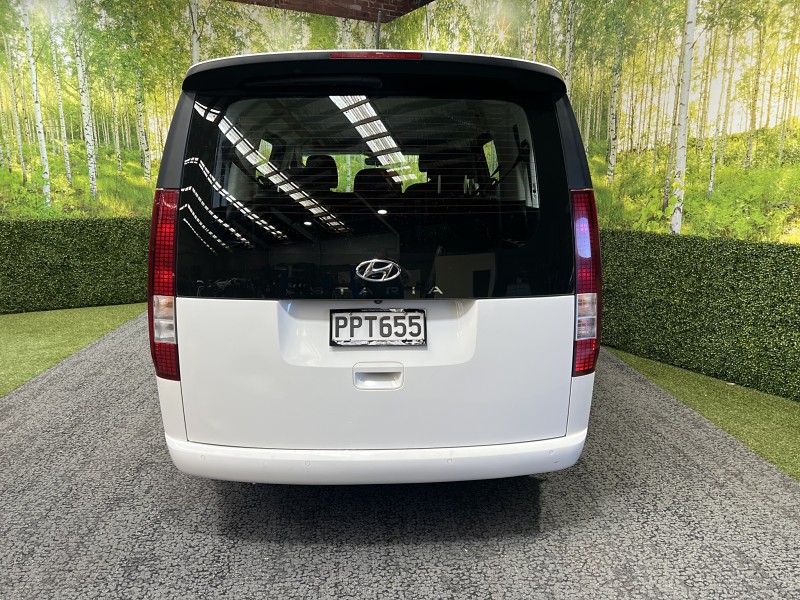2022 Hyundai Staria