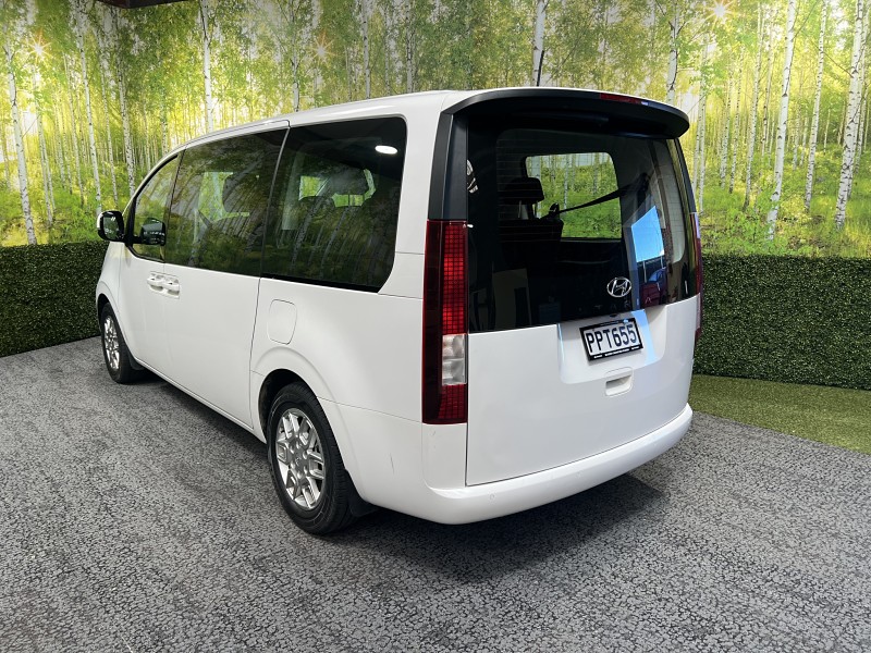 2022 Hyundai Staria
