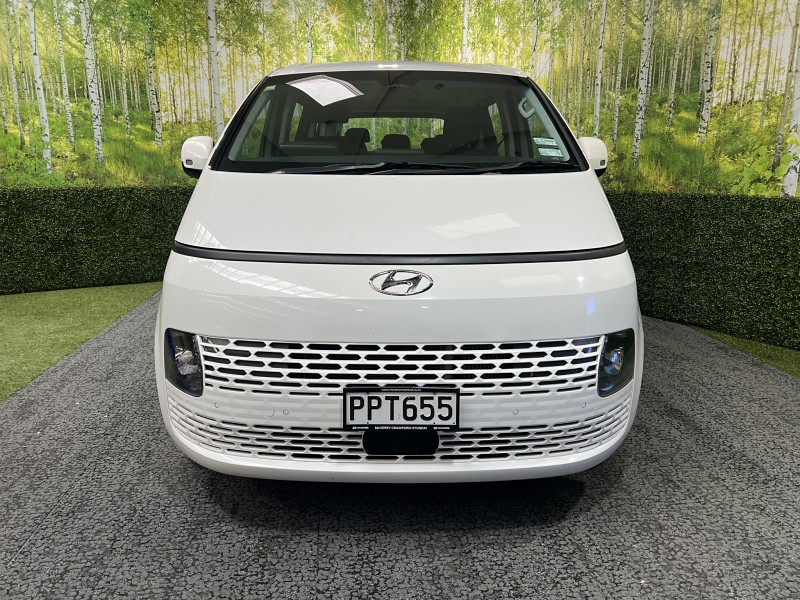 2022 Hyundai Staria