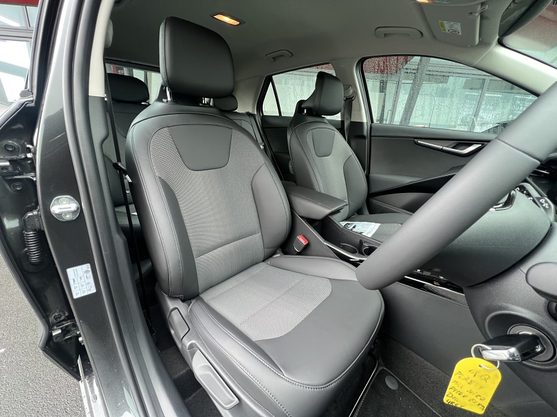 2023 Kia Niro 8