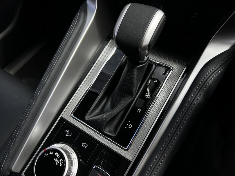 2023 Mitsubishi Pajero Sport 17