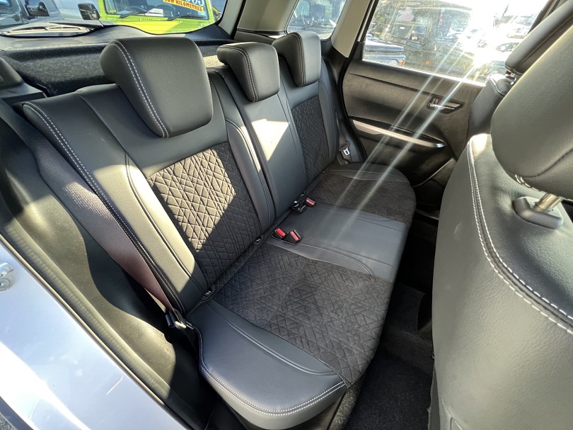 2022 Suzuki Vitara 7