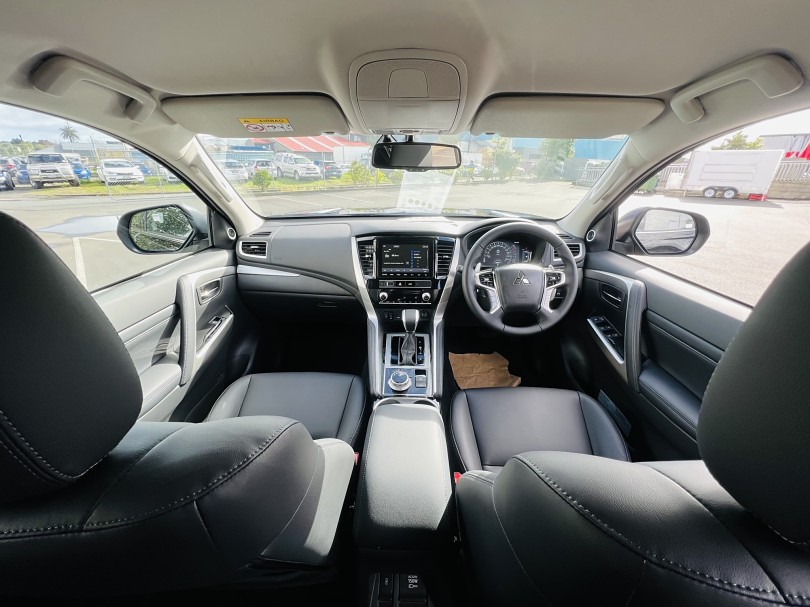 2023 Mitsubishi Pajero Sport 12