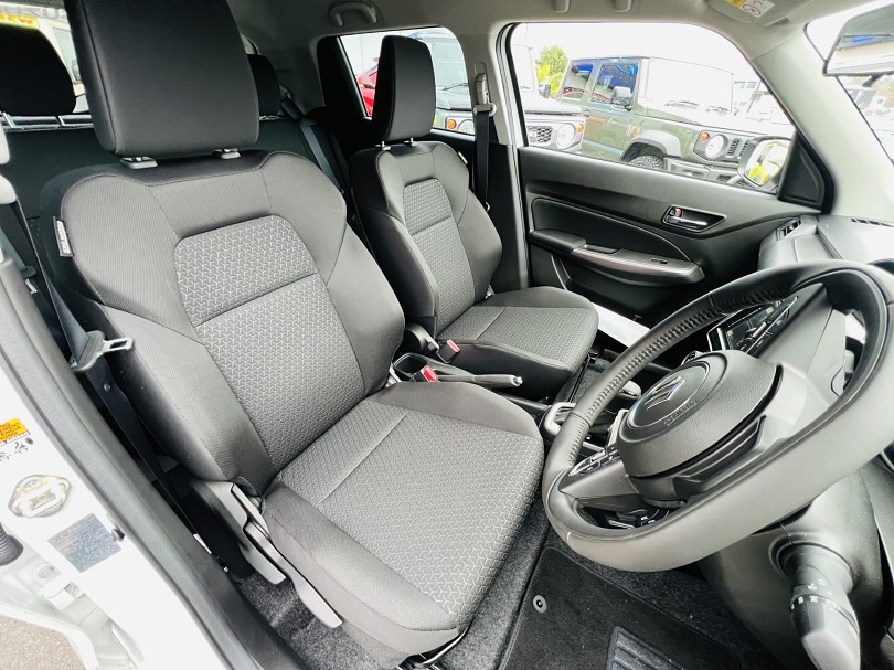 2023 Suzuki Swift 8