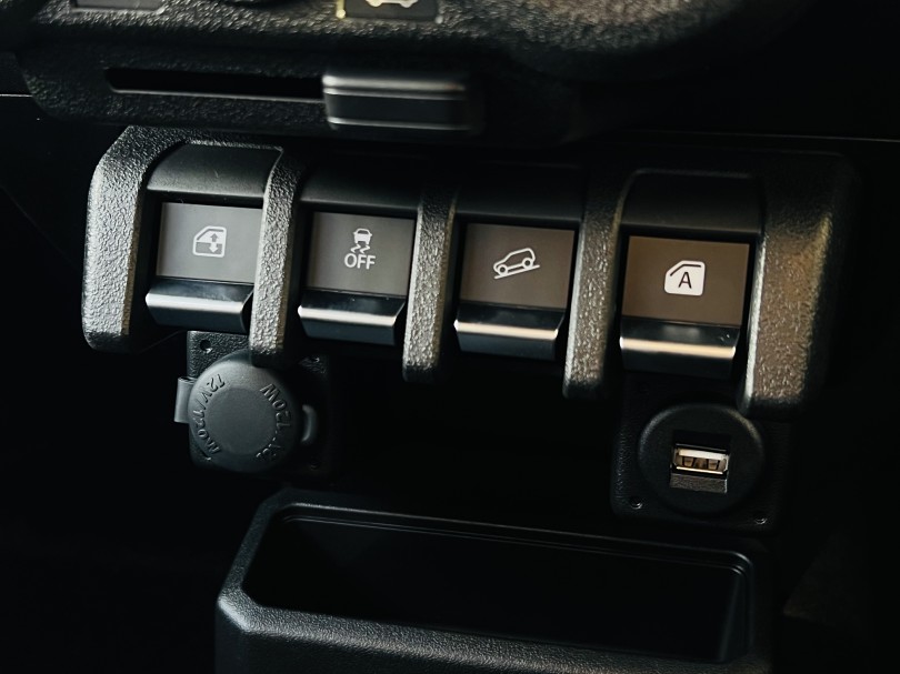 2023 Suzuki Jimny 9