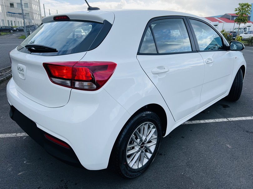 2023 Kia Rio 5