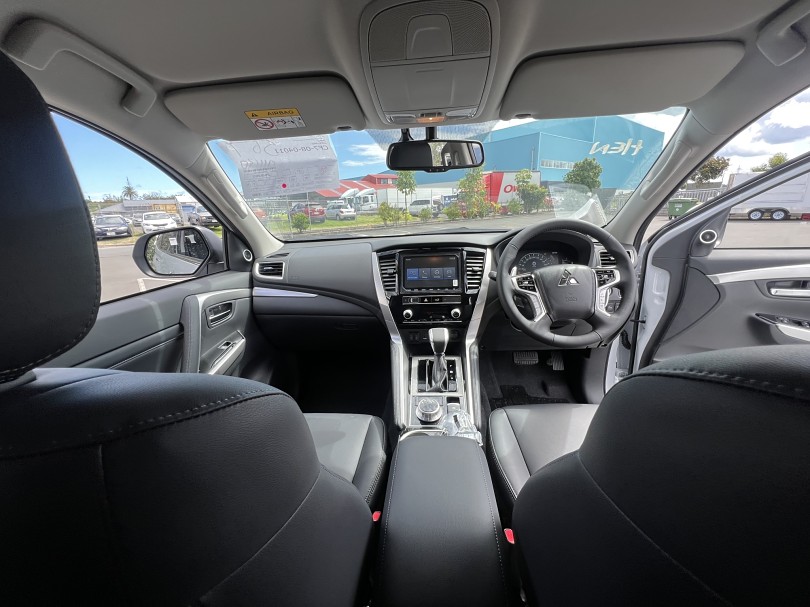 2023 Mitsubishi Pajero Sport 11
