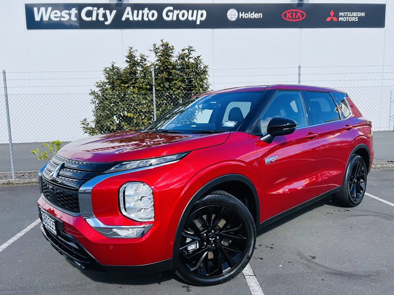 2023 Mitsubishi Outlander 2