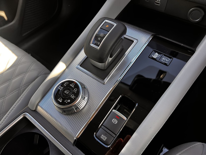 2023 Mitsubishi Outlander 18