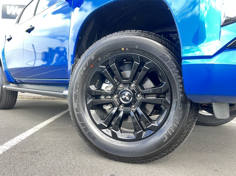 2023 Mitsubishi Triton 4