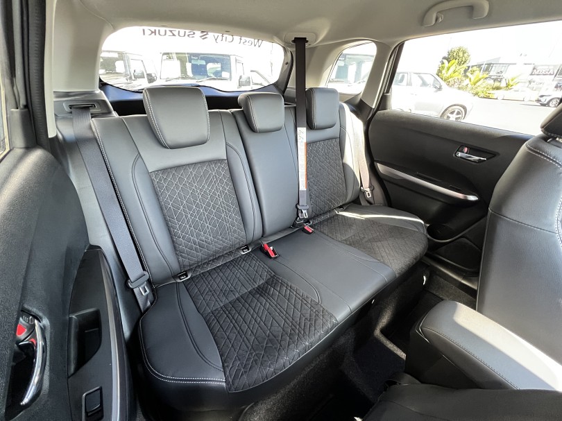 2023 Suzuki Vitara 7