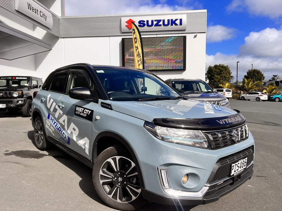 2025 Suzuki Vitara 1