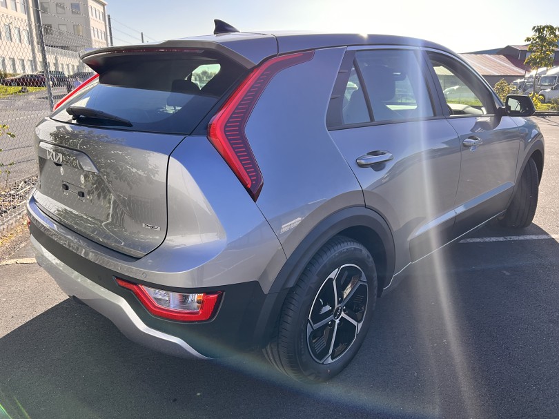 2023 Kia Niro 5
