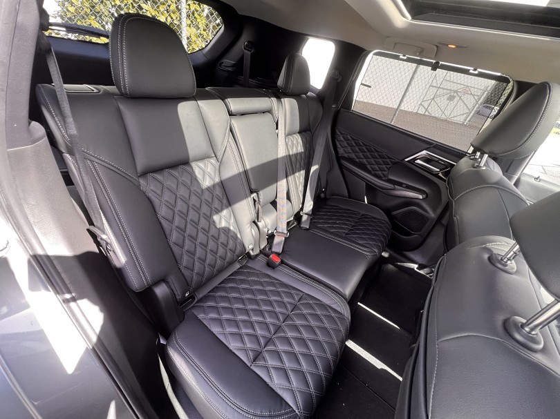 2023 Mitsubishi Outlander 12