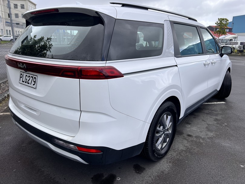 2022 Kia Carnival 4