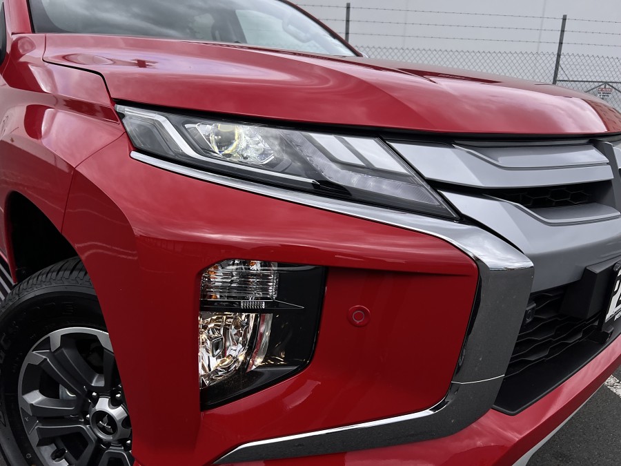 2023 Mitsubishi Triton 4