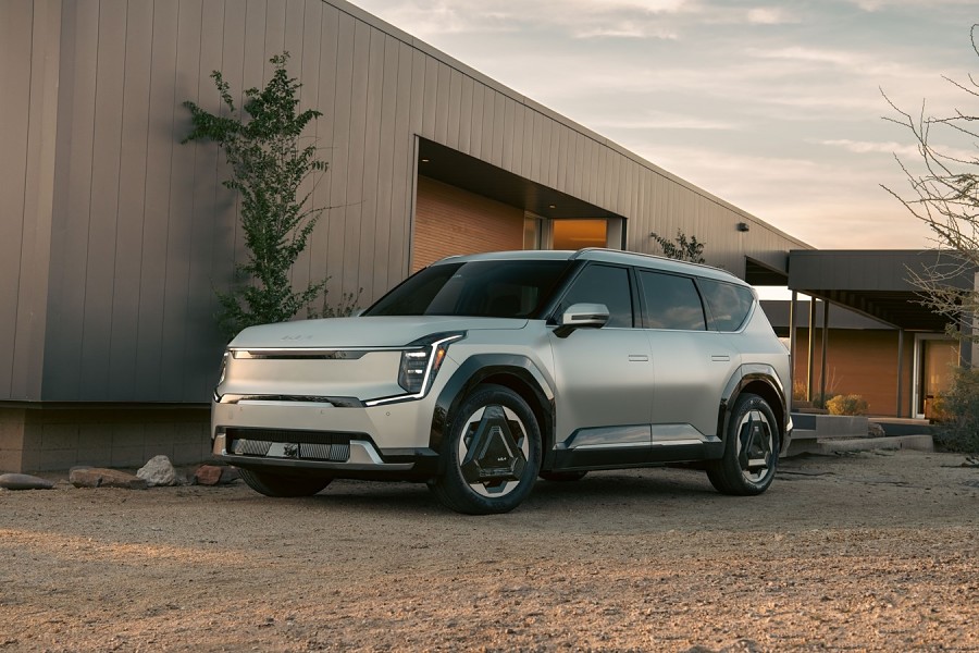 2023 Kia EV9 1