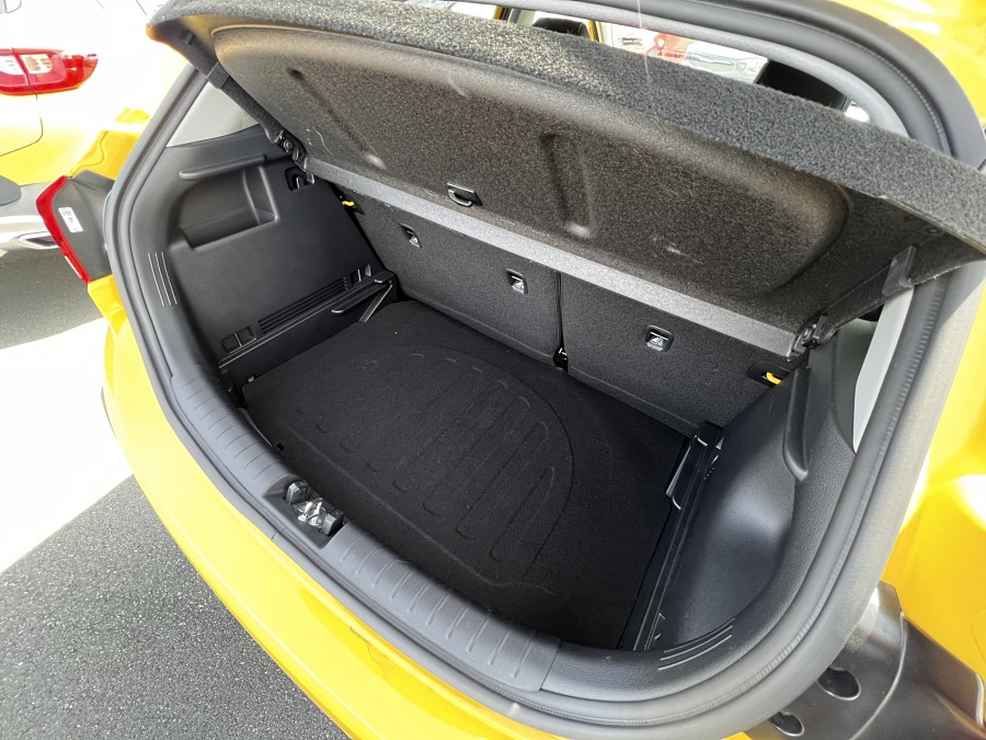 2023 Kia Rio 7
