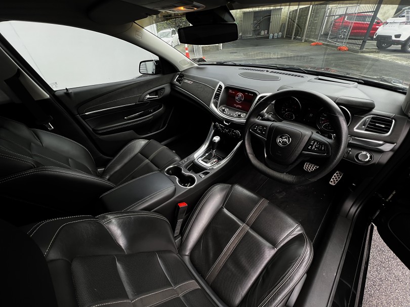 2016 Holden Commodore 14