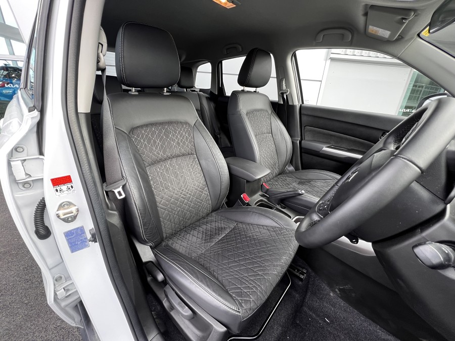 2022 Suzuki Vitara 7
