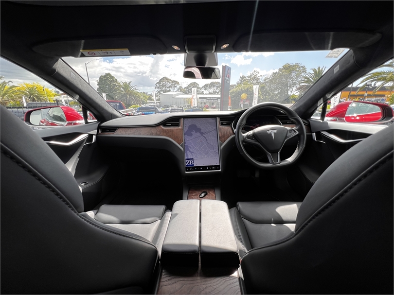 2020 Tesla Model S 9