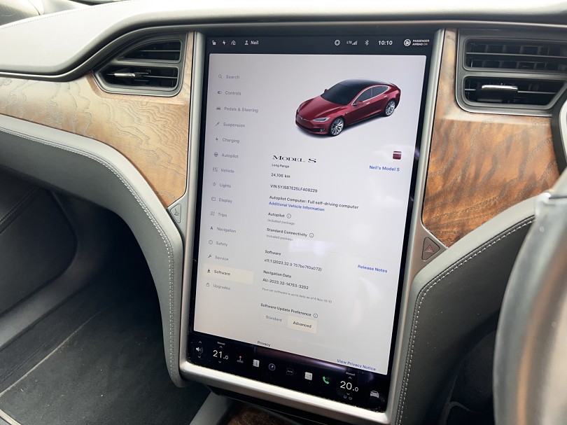 2020 Tesla Model S 10