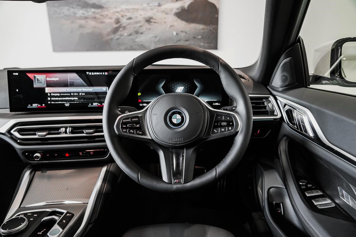 BMW i4 eDrive40