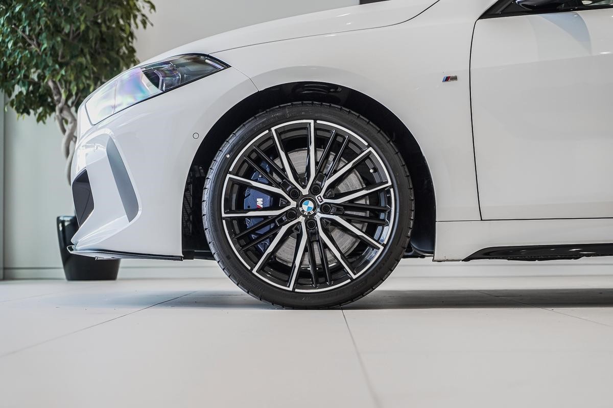 BMW M135i xDrive MPA